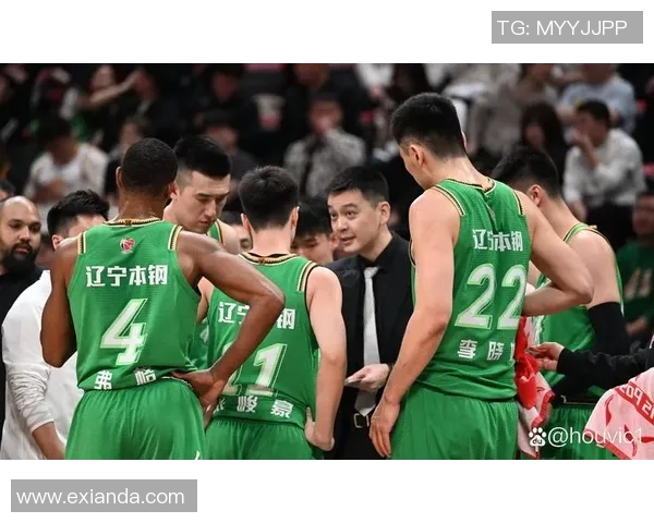 CBA联赛精彩对决辽宁队迎战上海队争夺胜利荣耀